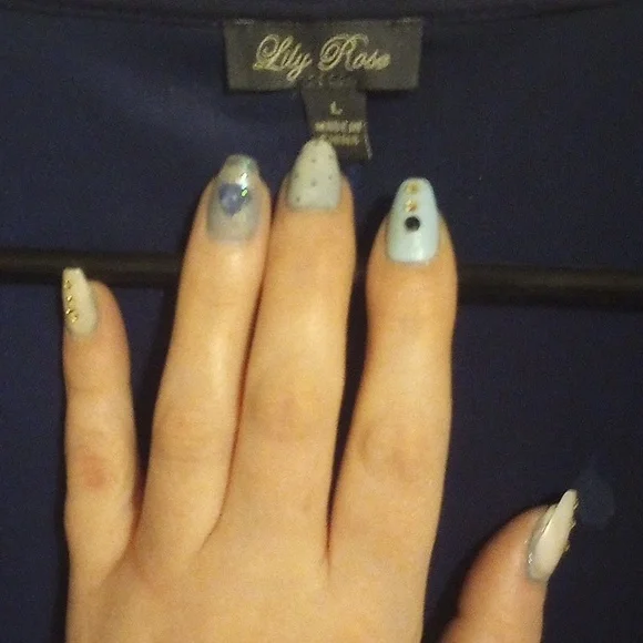 Lily Rose  long sleeve velvet mini dress - Picture 2 of 2